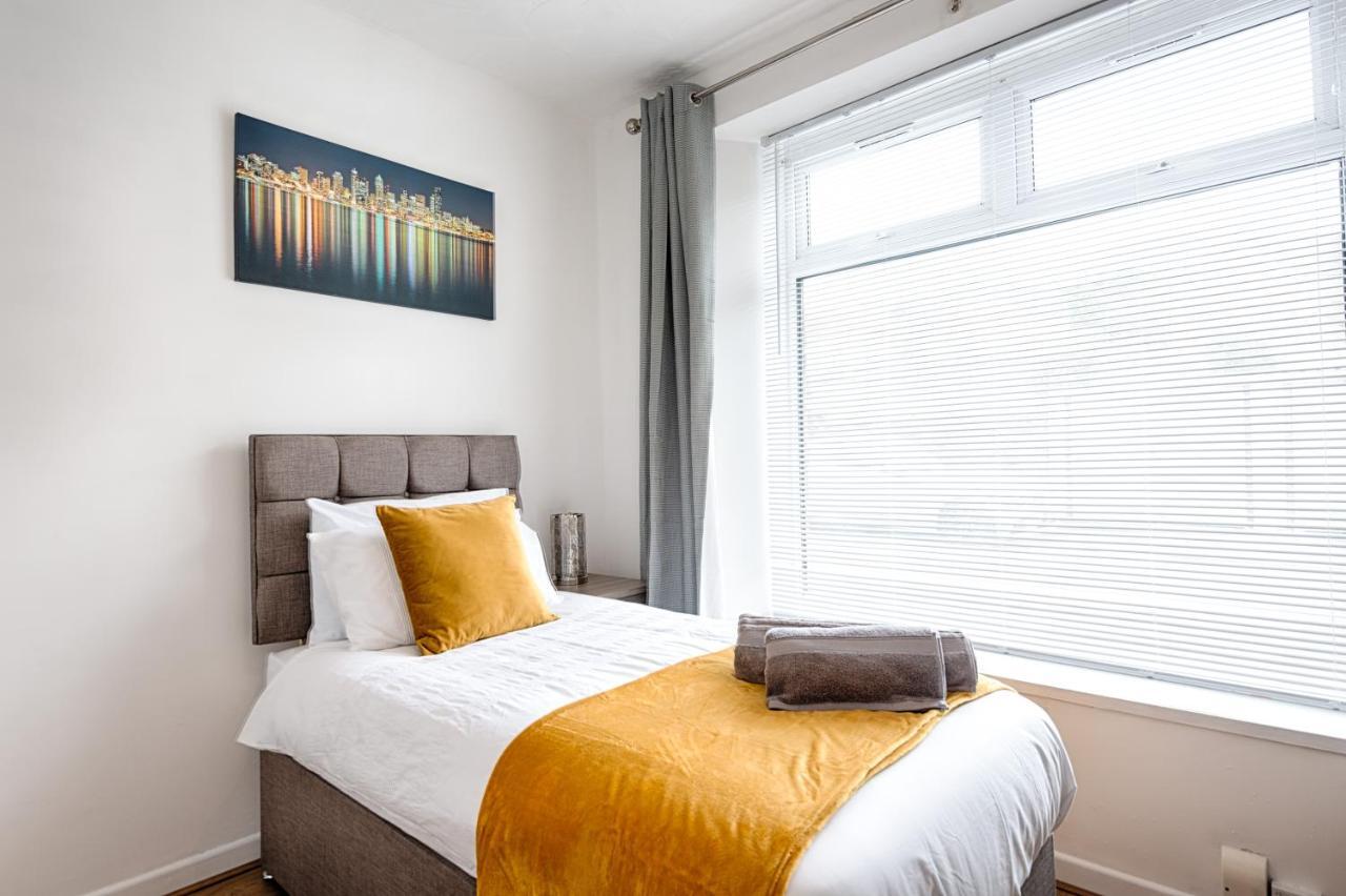 Free Parking, Spacious Rooms, Smart Tv'S All Rooms スウォンジー エクステリア 写真